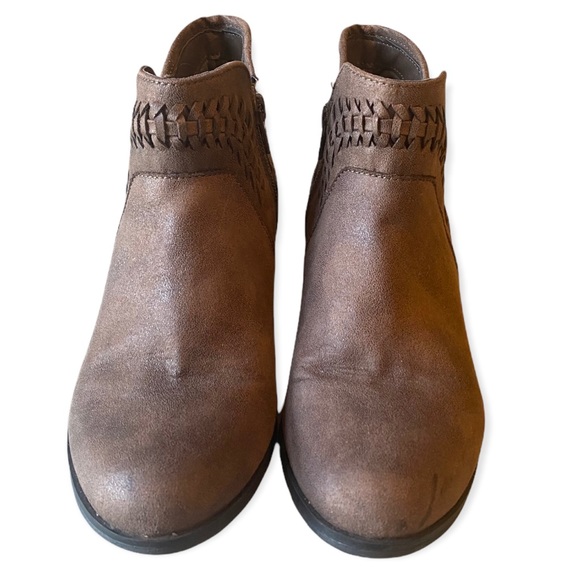 American Rag, Size 6 1/2, Brown Bootie - Picture 2 of 6